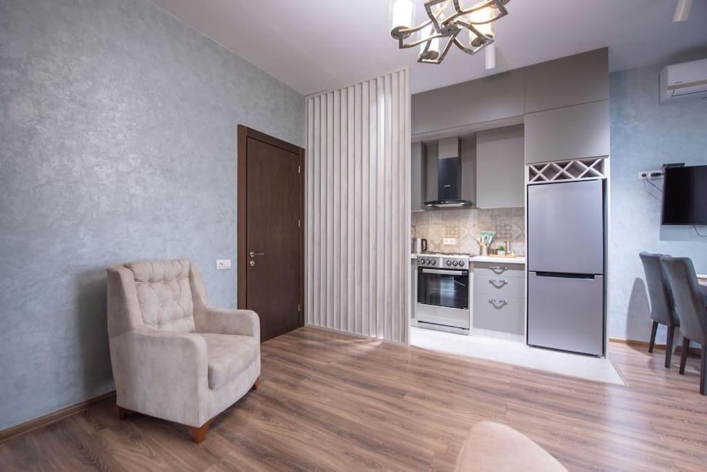 Gg - Cozy 2-bedroom On Pekini Avenue