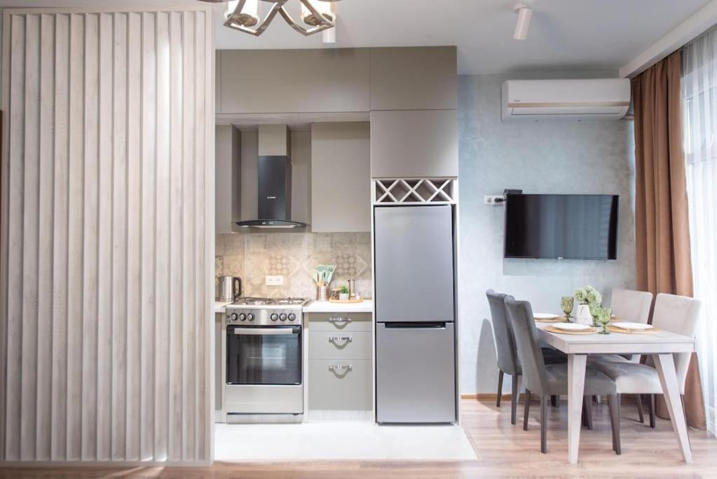 Gg - Cozy 2-bedroom On Pekini Avenue Apartment